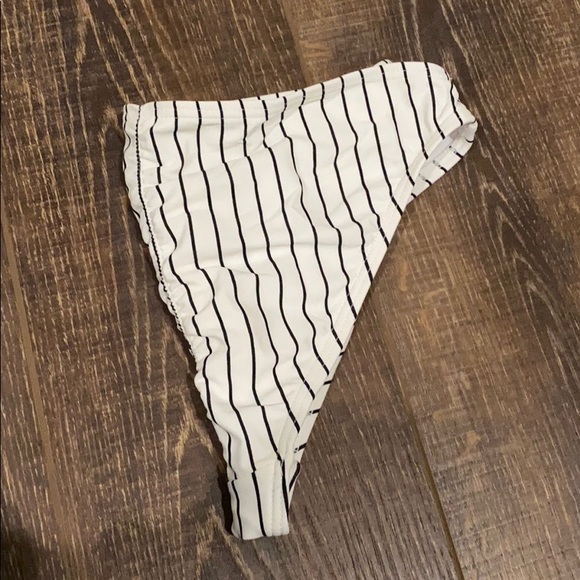 Design Lab Bikini Bottoms - Picture 3 of 3